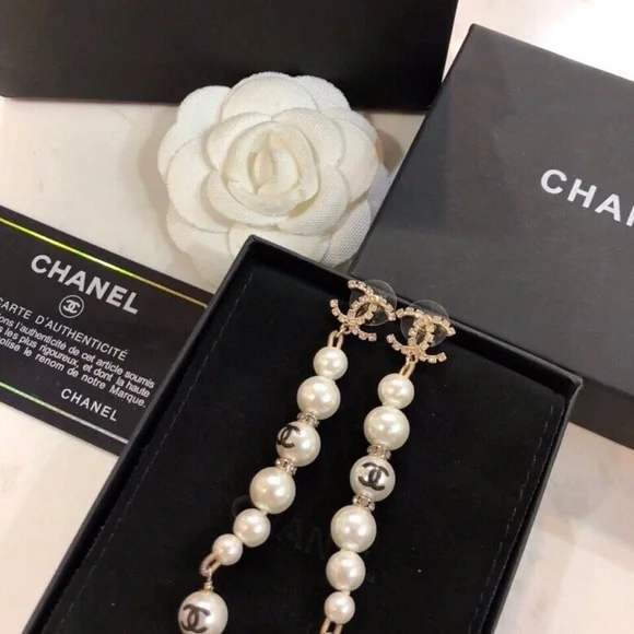 Chanel earrings - Picture 4 of 8